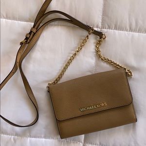 Tan Michael kors crossbody